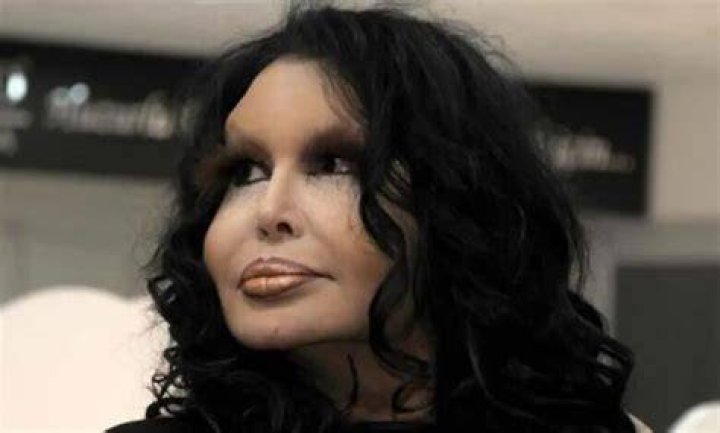 Bülent Ersoy Kimdir?