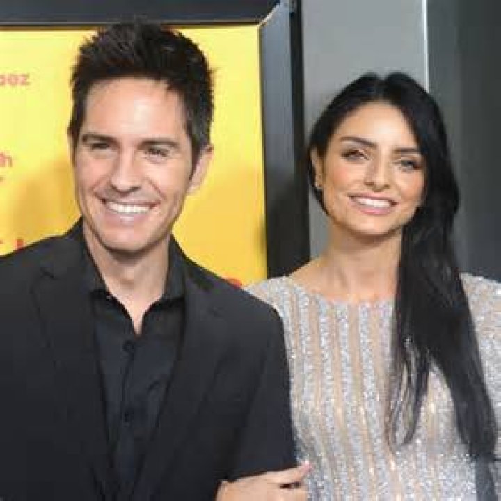 Mauricio Ochmann deja at&oacute;nitos a famosos al celebrar 18 a&ntilde;os de su hija